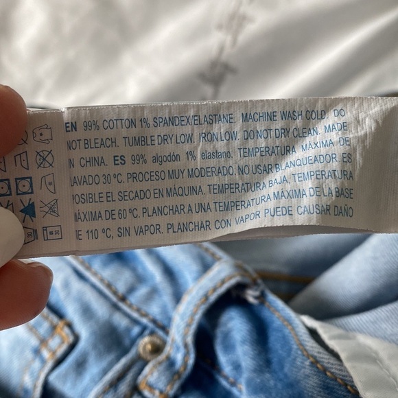 Forever 21 Denim Shorts - Picture 5 of 6